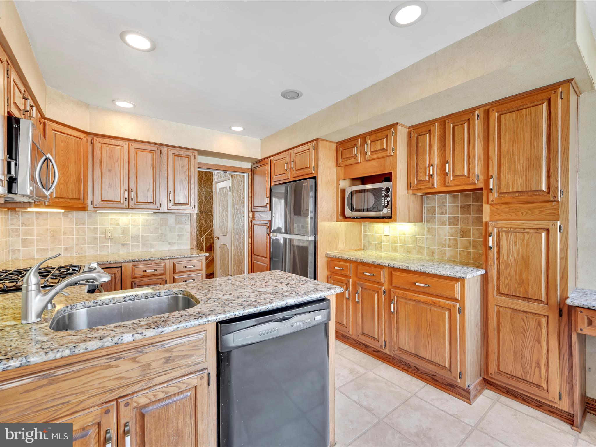 1749 Lawrence Road Havertown, PA 19083 - Photo 8 of 38 Kitchen
