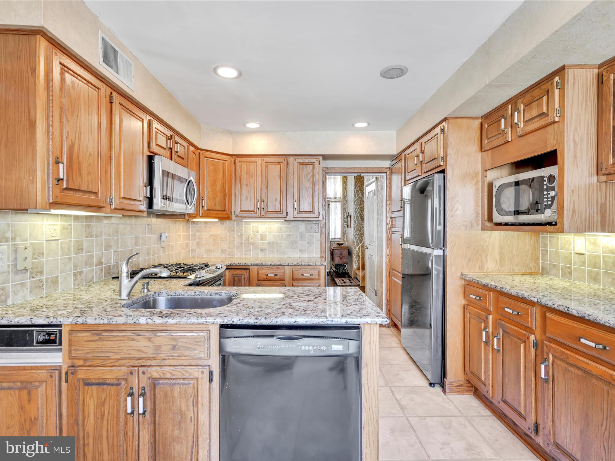 1749 Lawrence Road Havertown, PA 19083 - Photo 9 of 38 Kitchen