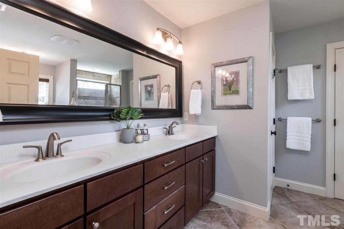 5313 Pomfret Point Raleigh, NC 27612 - Photo 16 of 30 Gallery Image 16