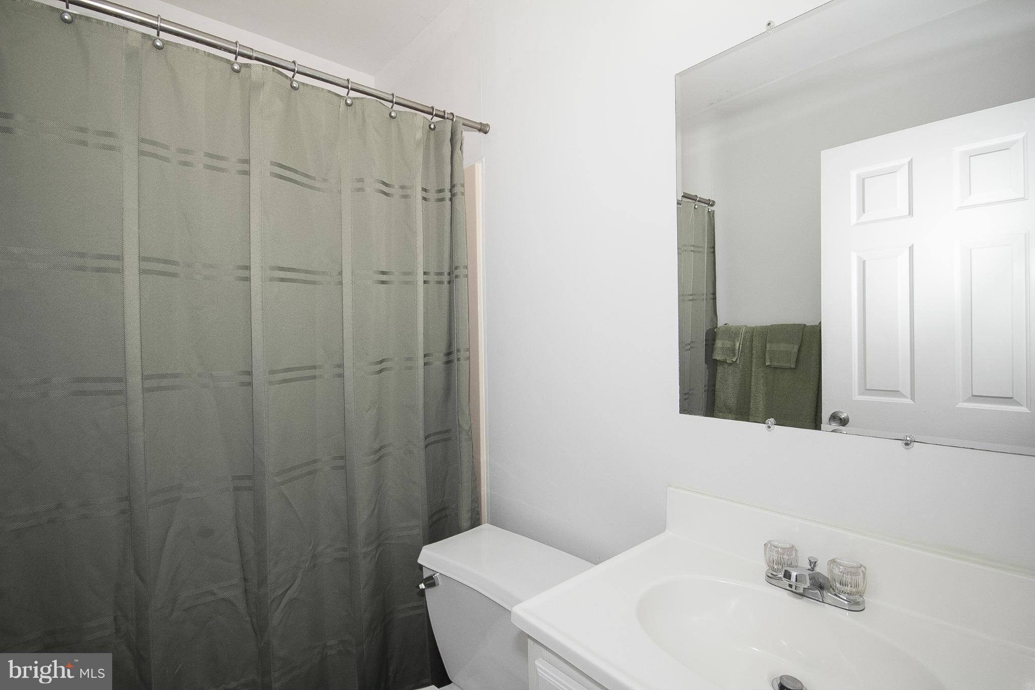11 Crafton Road Baltimore, MD 21221 - Photo 16 of 24 Bath