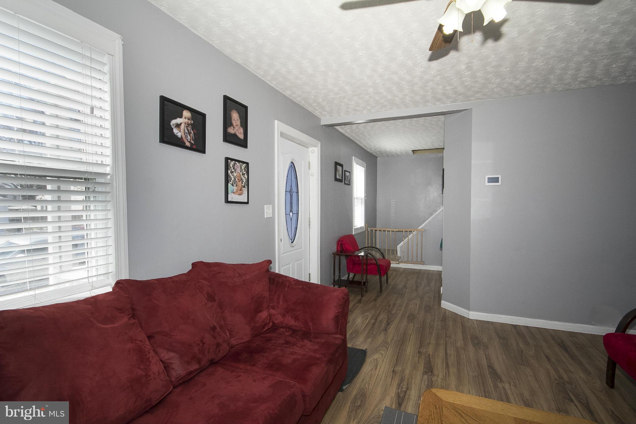 11 Crafton Road Baltimore, MD 21221 - Photo 5 of 24 Living Room