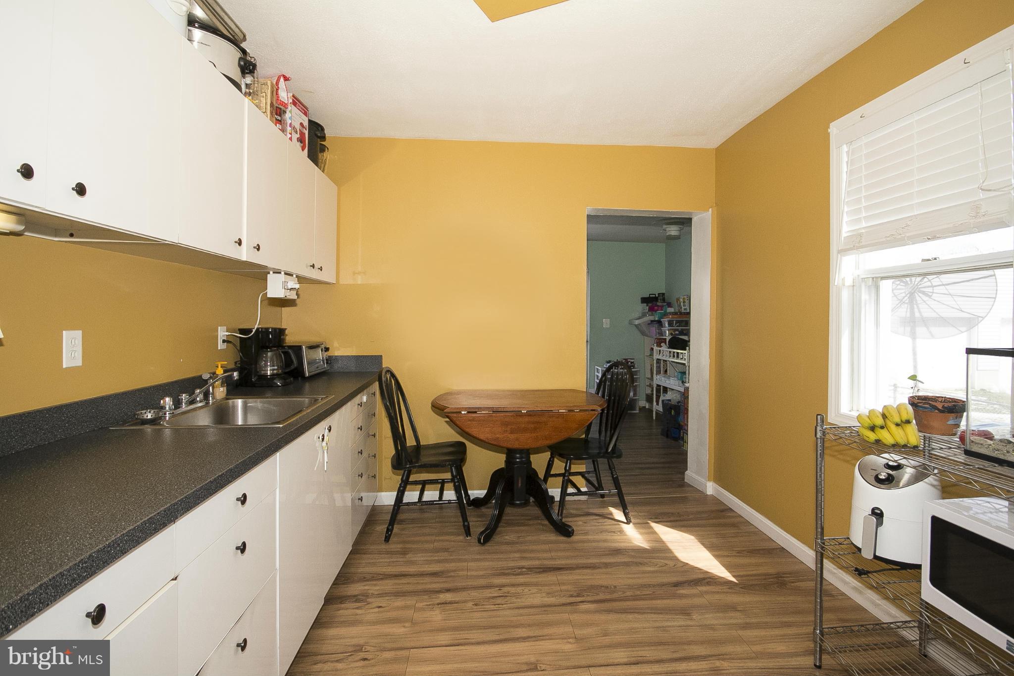 11 Crafton Road Baltimore, MD 21221 - Photo 7 of 24 Kitchen