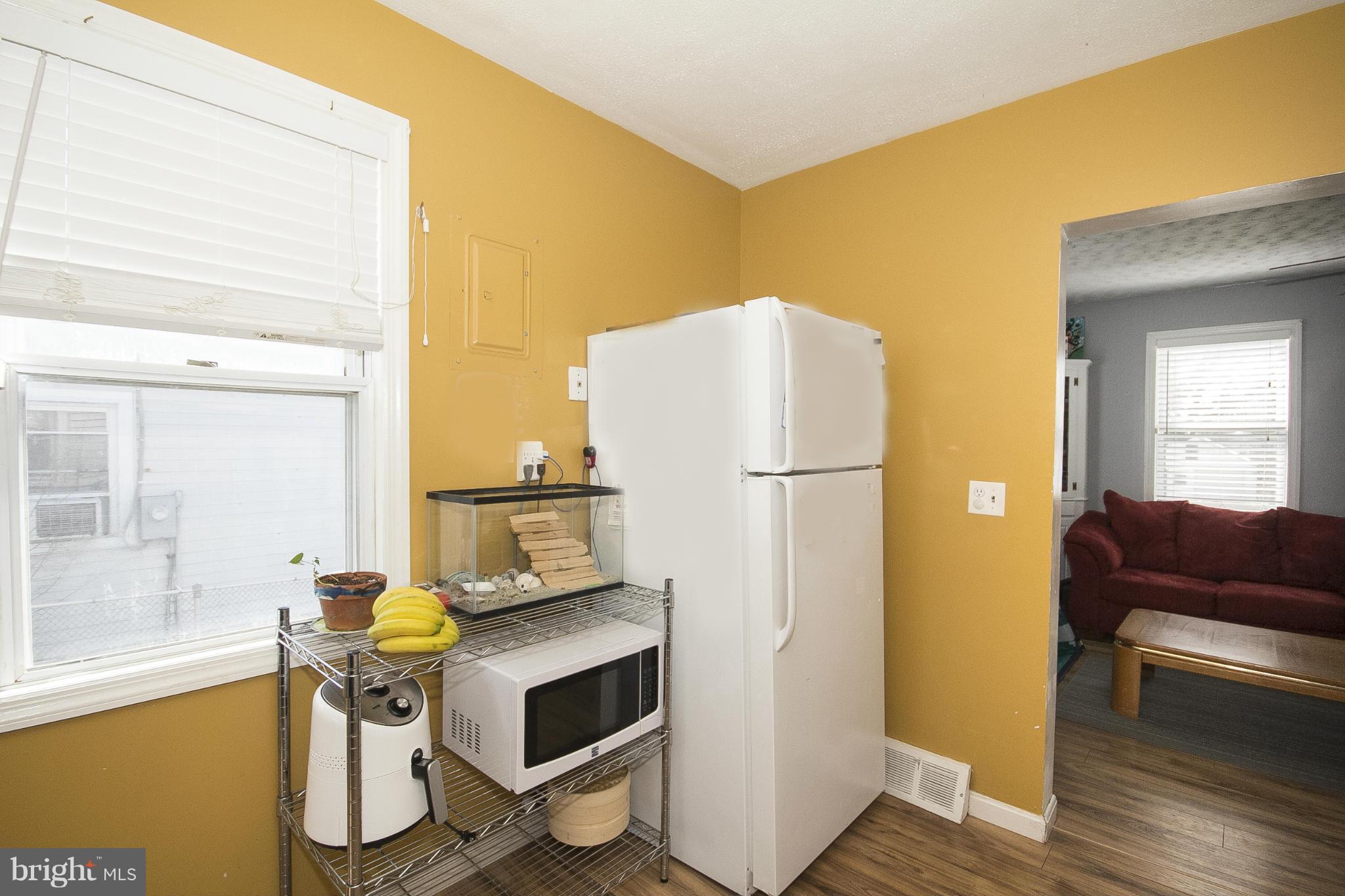 11 Crafton Road Baltimore, MD 21221 - Photo 10 of 24 Kitchen
