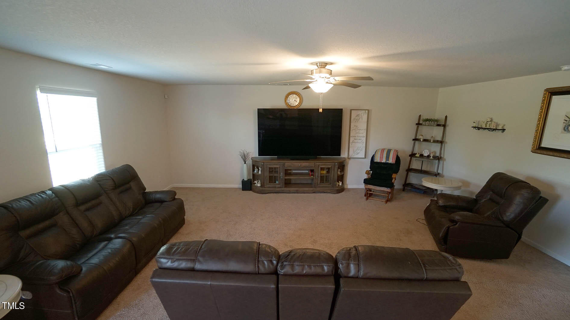 365 Rustling Way Zebulon, NC 27597 - Photo 5 of 42 DSC01804