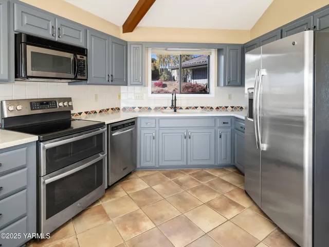 $629,000 | 416 North 4th Street, Selah, WA 98942