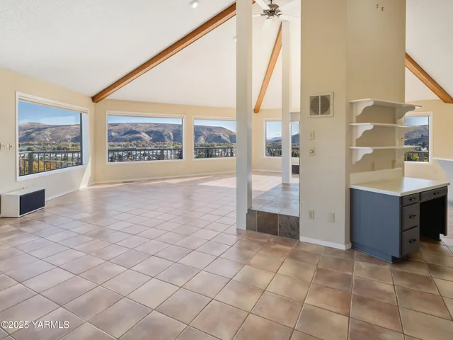 $629,000 | 416 North 4th Street, Selah, WA 98942