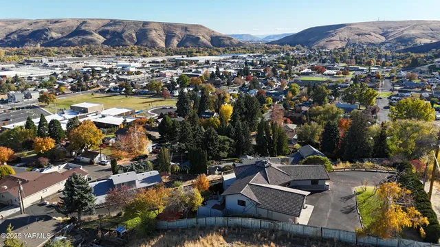 $629,000 | 416 North 4th Street, Selah, WA 98942