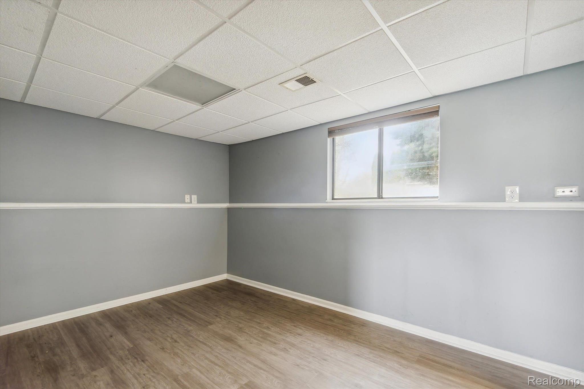 2196 South Vassar Road Burton, MI 48519 - Photo 20 of 39 Gallery Image 20