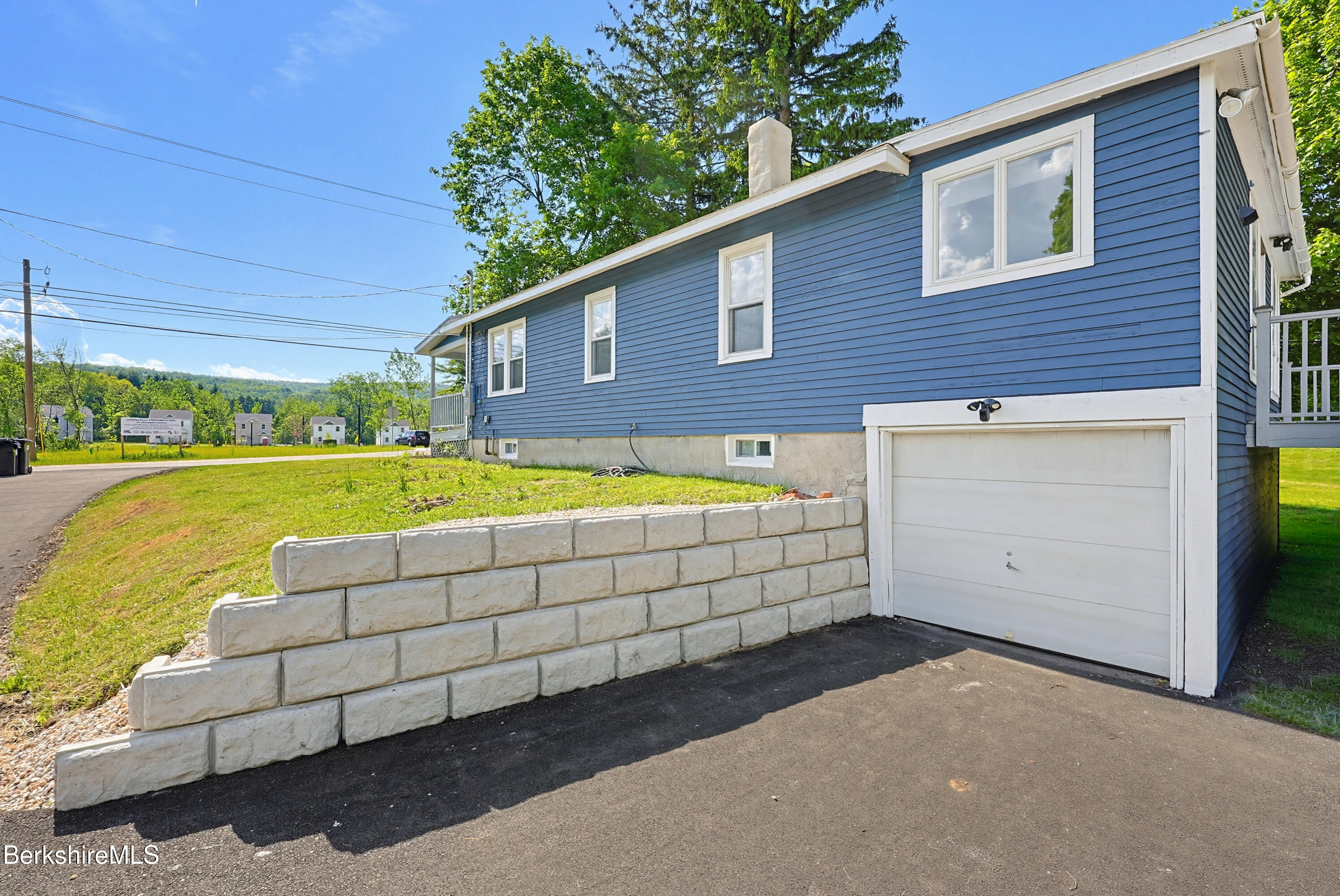 386 North Plain Road Great Barrington, MA 01236 - Photo 5 of 38 exterior side