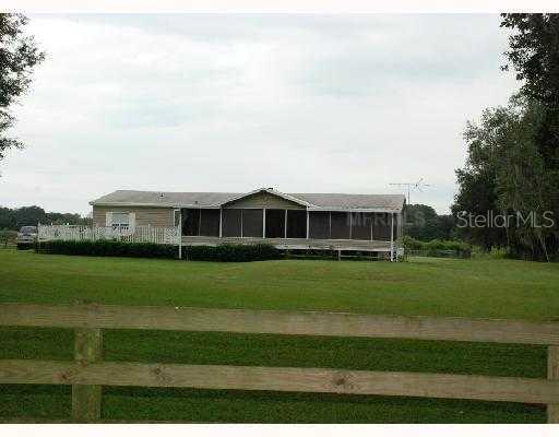 17238 Blanton Lake Road Dade City, FL 33523 - Photo 1 of 1 Exterior Front