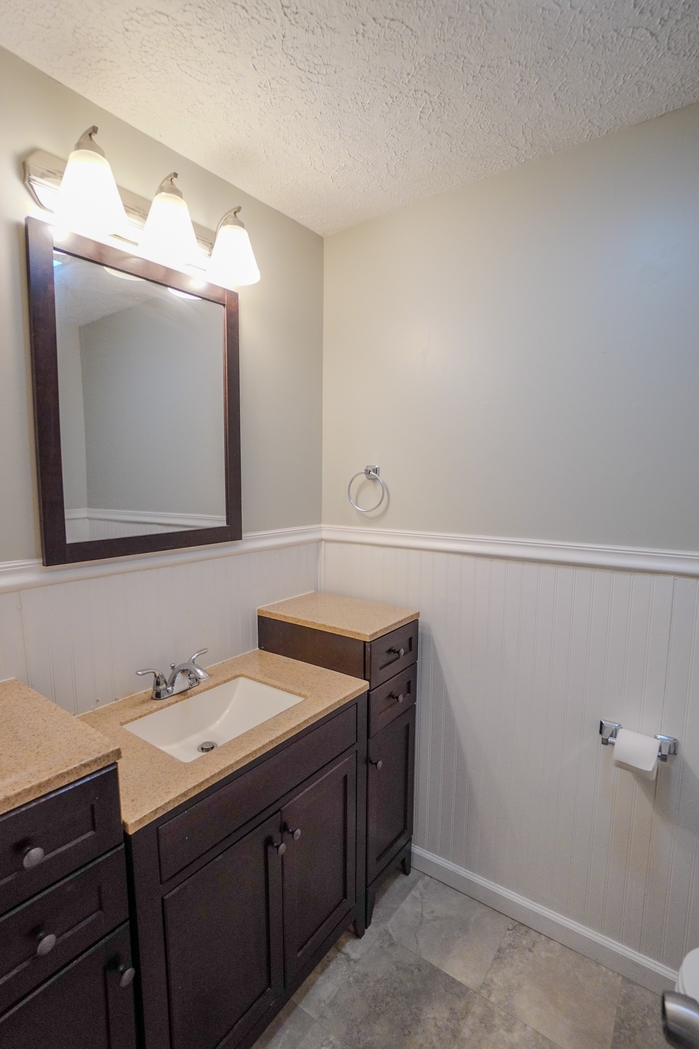 4000 Anderson Road, Unit 44 Nashville, TN 37217 - Photo 42 of 78 a bathroom with a sink vanity and mirror