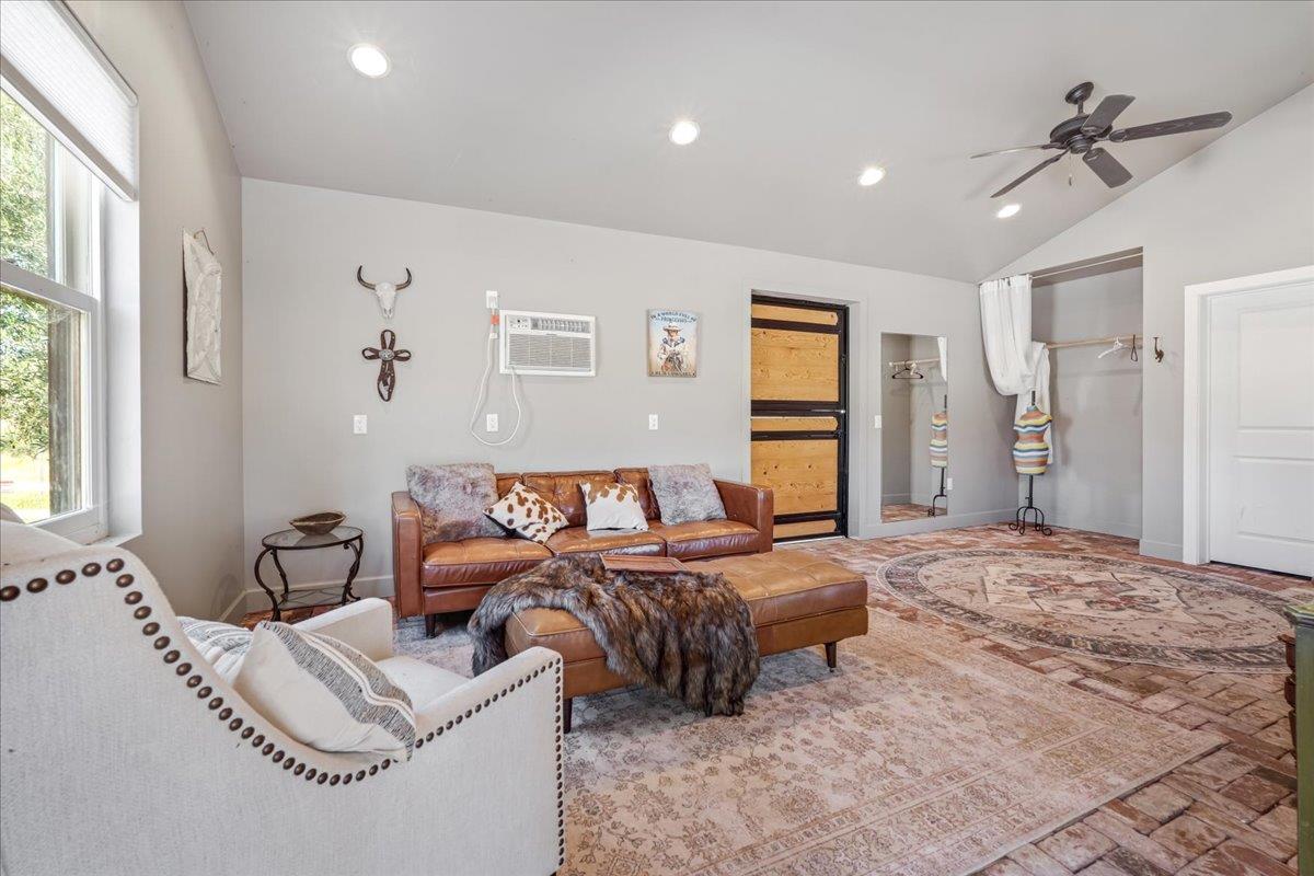 2727 Thomas Road Hollister, CA 95023 - Photo 75 of 83