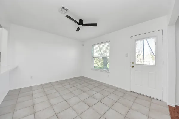 $2,175 | 403 Willow W Drive, Houston, TX 77073
