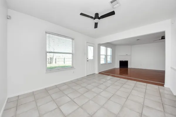 $2,175 | 403 Willow W Drive, Houston, TX 77073