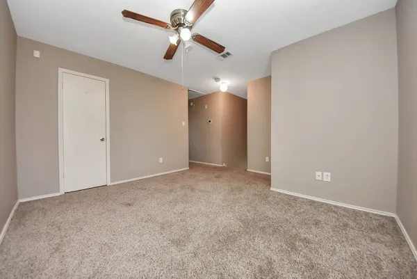 $2,175 | 403 Willow W Drive, Houston, TX 77073