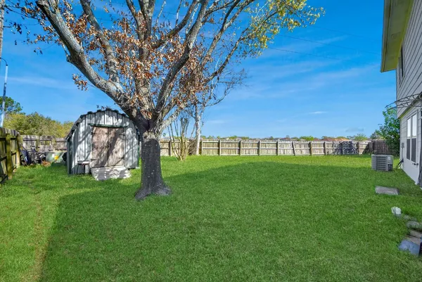 $2,175 | 403 Willow W Drive, Houston, TX 77073