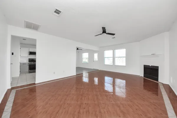 $2,175 | 403 Willow W Drive, Houston, TX 77073