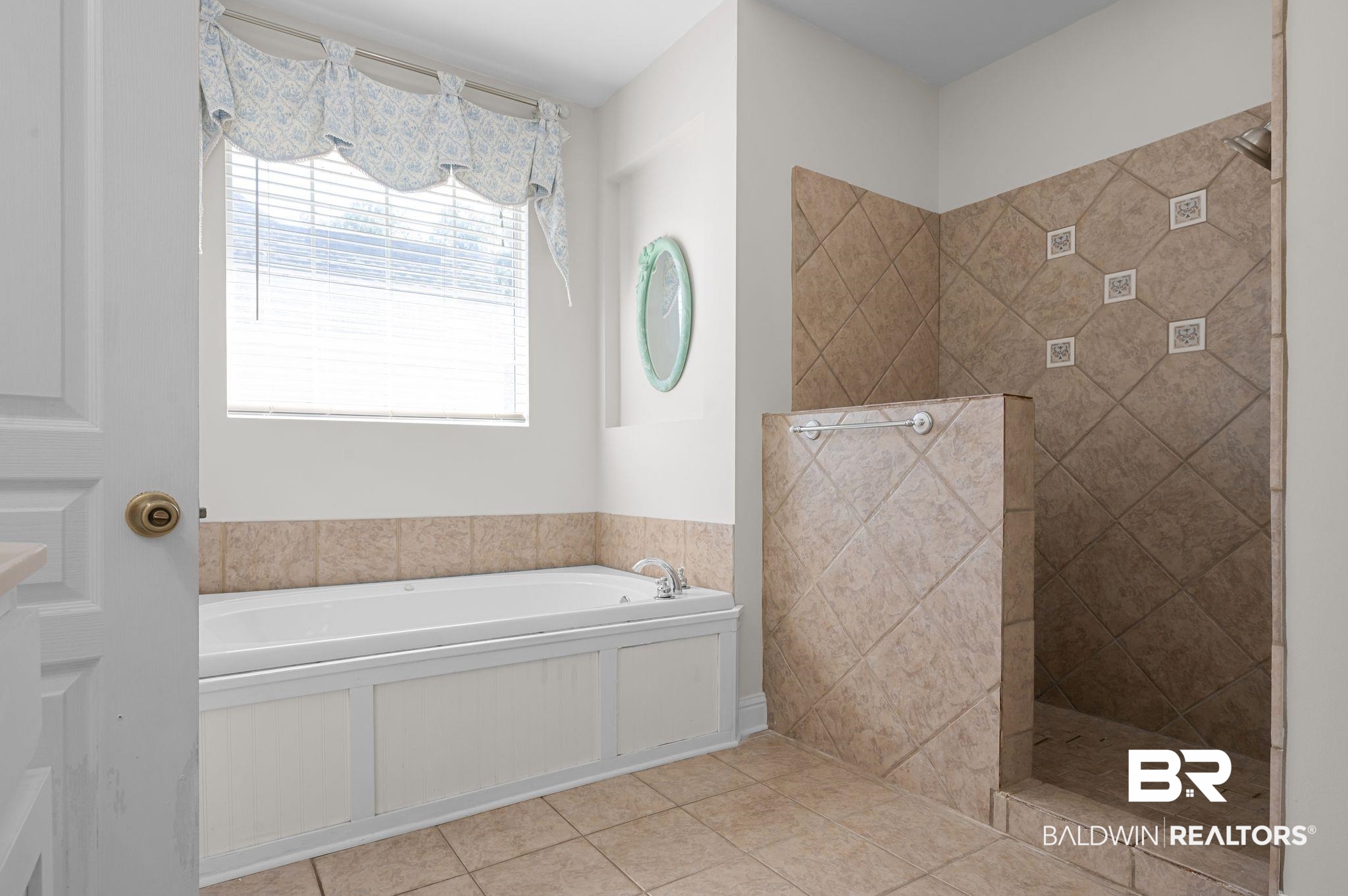 16288 Ferry Road Fairhope, AL 36532 - Photo 19 of 55 Bathroom