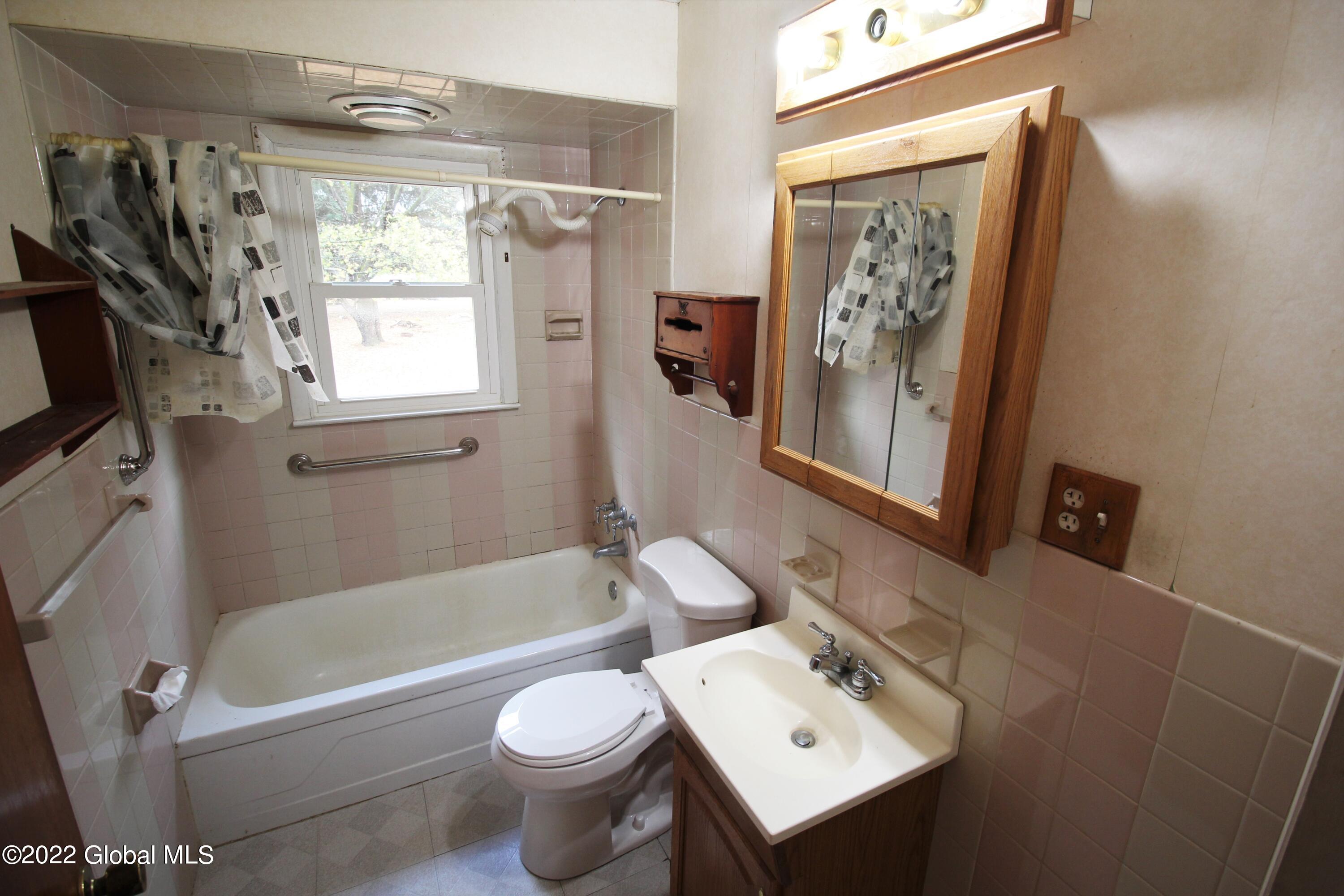 135 Geiser Road North Greenbush, NY 12198 - Photo 12 of 19 IMG_9795