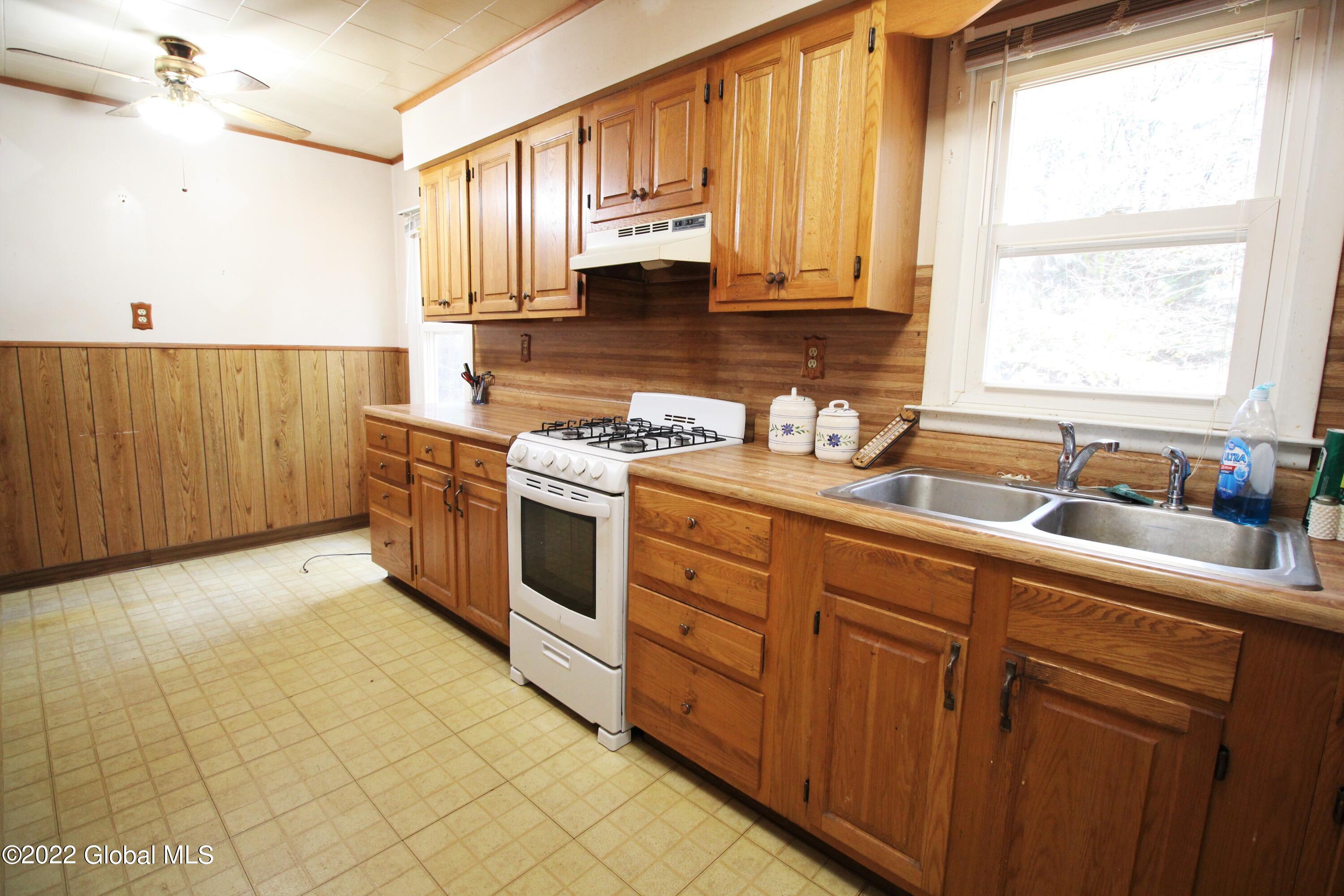 135 Geiser Road North Greenbush, NY 12198 - Photo 7 of 19 IMG_9789