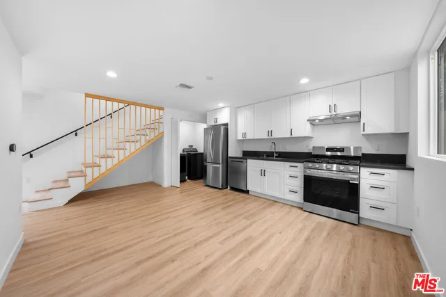 $2,495 | 1535 North Kingsley Drive, Los Angeles, CA 90027