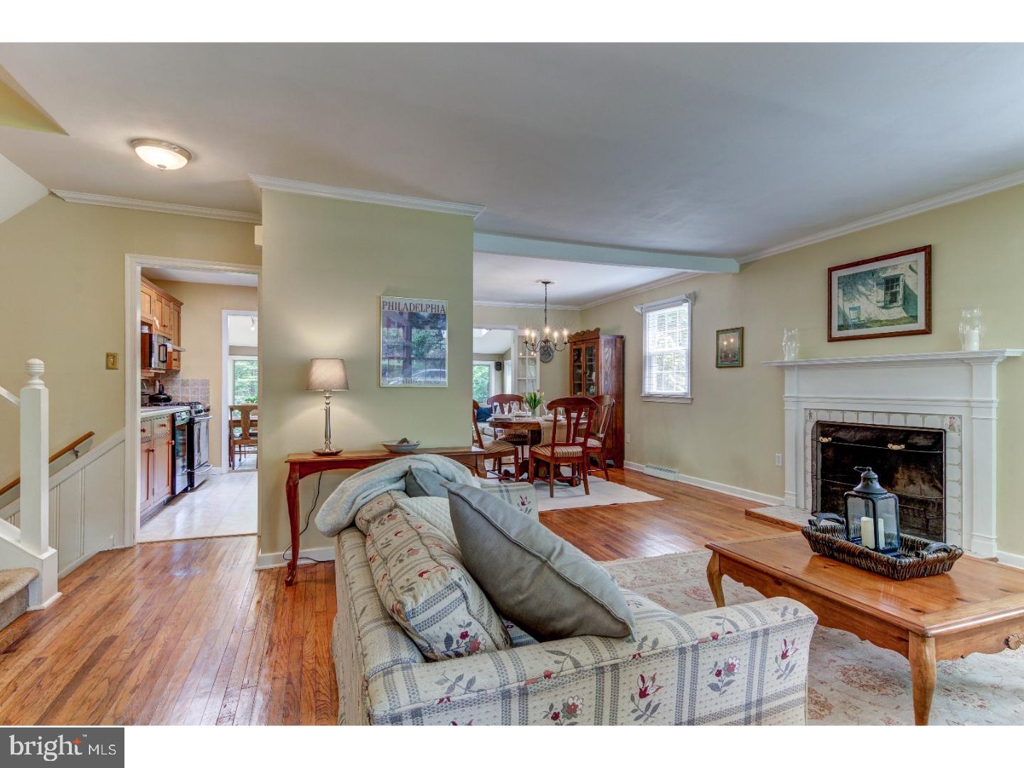 143 Bartholomew Road Berwyn, PA 19312 - Photo 4 of 25 Living Room