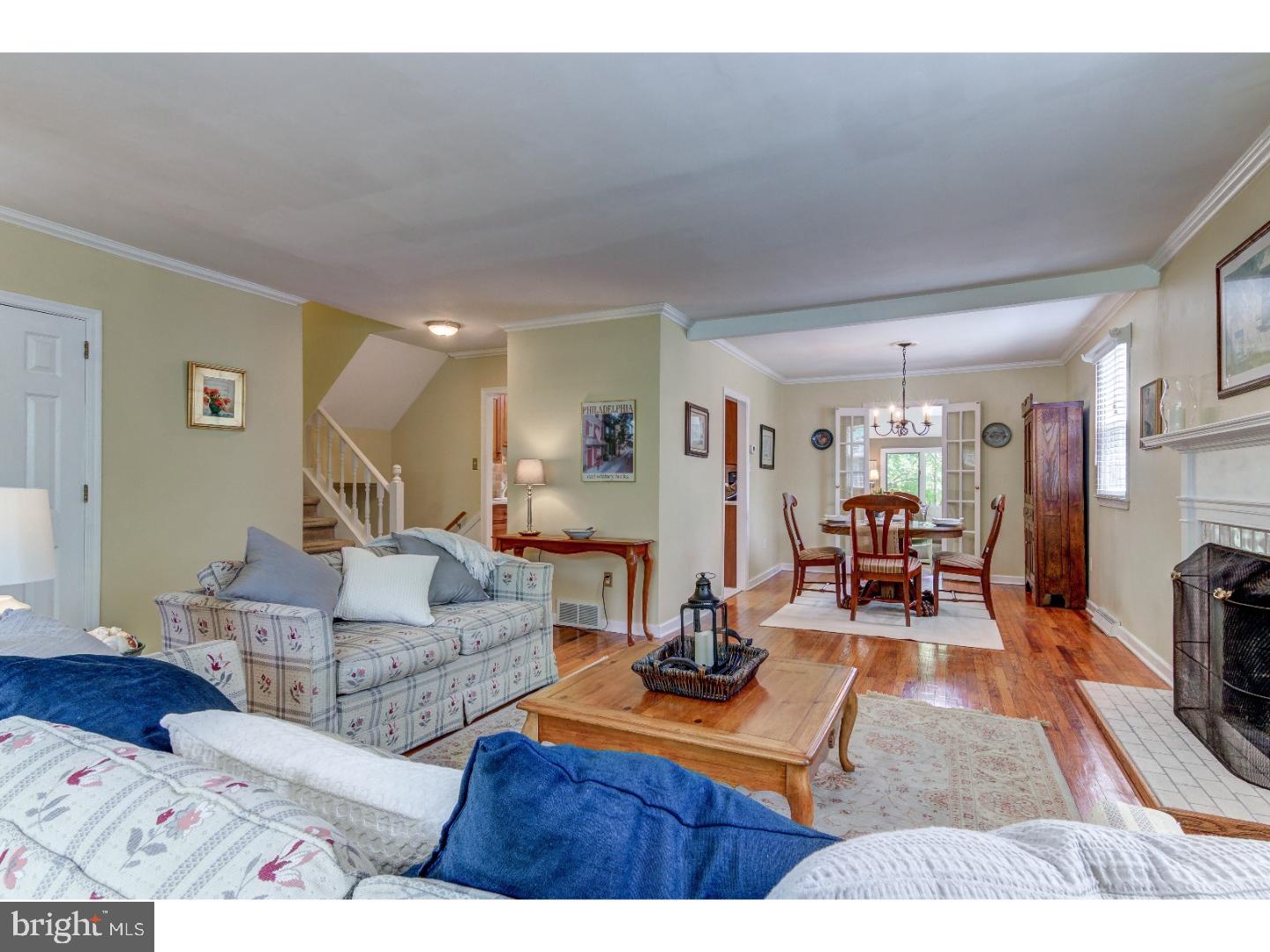 143 Bartholomew Road Berwyn, PA 19312 - Photo 6 of 25 Living Room