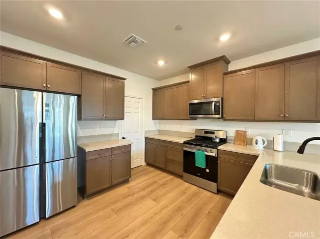 $3,200 | 3904 East Coronado Privado, Ontario, CA 91764