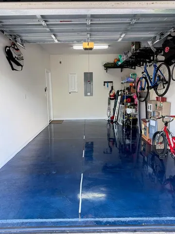 $3,600 | 5182 Eucalyptus Drive, Unit 3, Hollywood, FL 33021