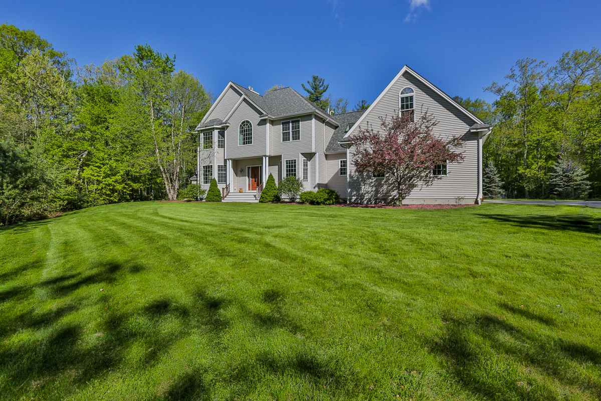 223 Rocky Pond Road Hollis, NH 03049 - Photo 3 of 40