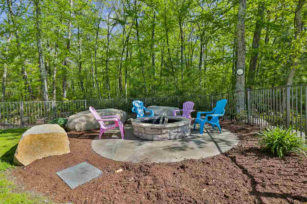 223 Rocky Pond Road Hollis, NH 03049 - Photo 8 of 40