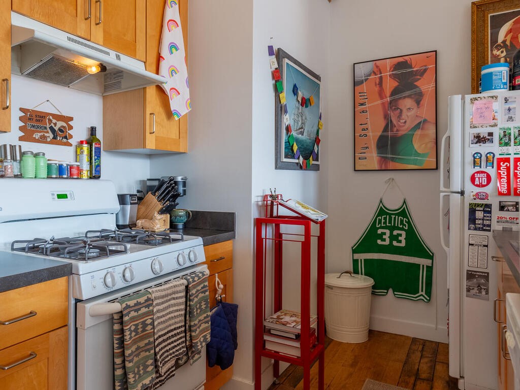 304 Pearl Street, Unit 202 Providence, RI 02907 - Photo 18 of 30