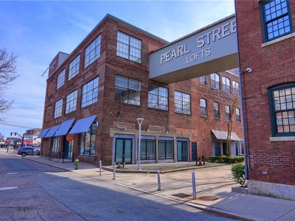 304 Pearl Street, Unit 202 Providence, RI 02907 - Photo 3 of 30
