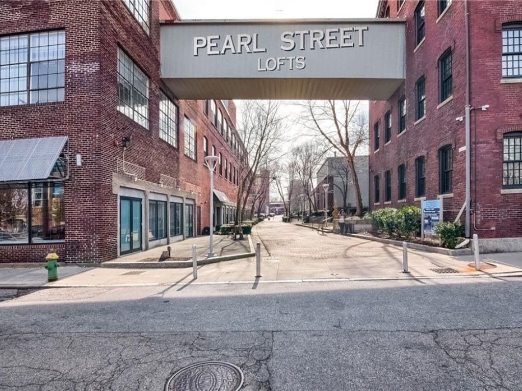304 Pearl Street, Unit 202 Providence, RI 02907 - Photo 4 of 30