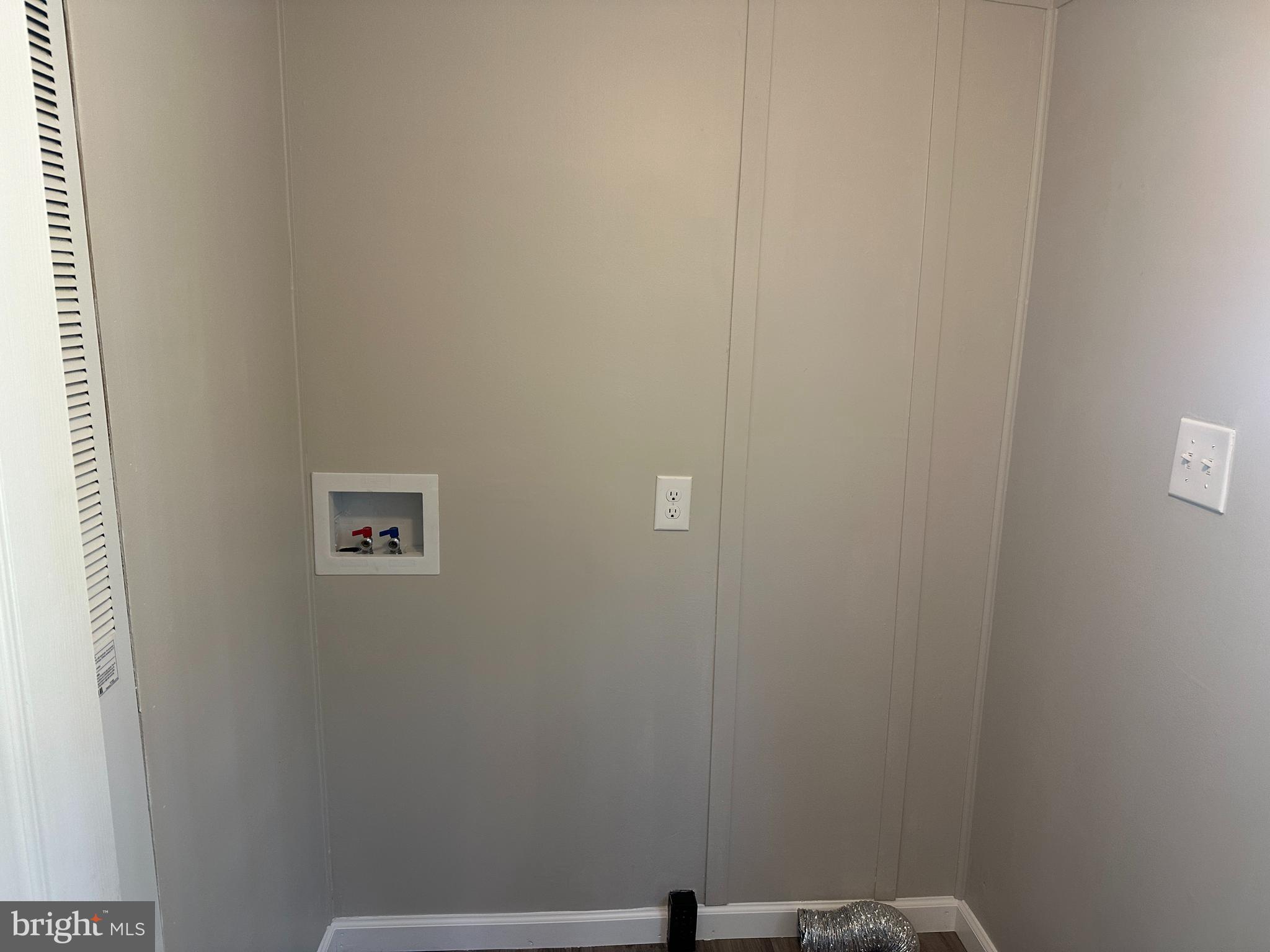 211 Maple Street Port Norris, NJ 08349 - Photo 8 of 28 a view of a small space