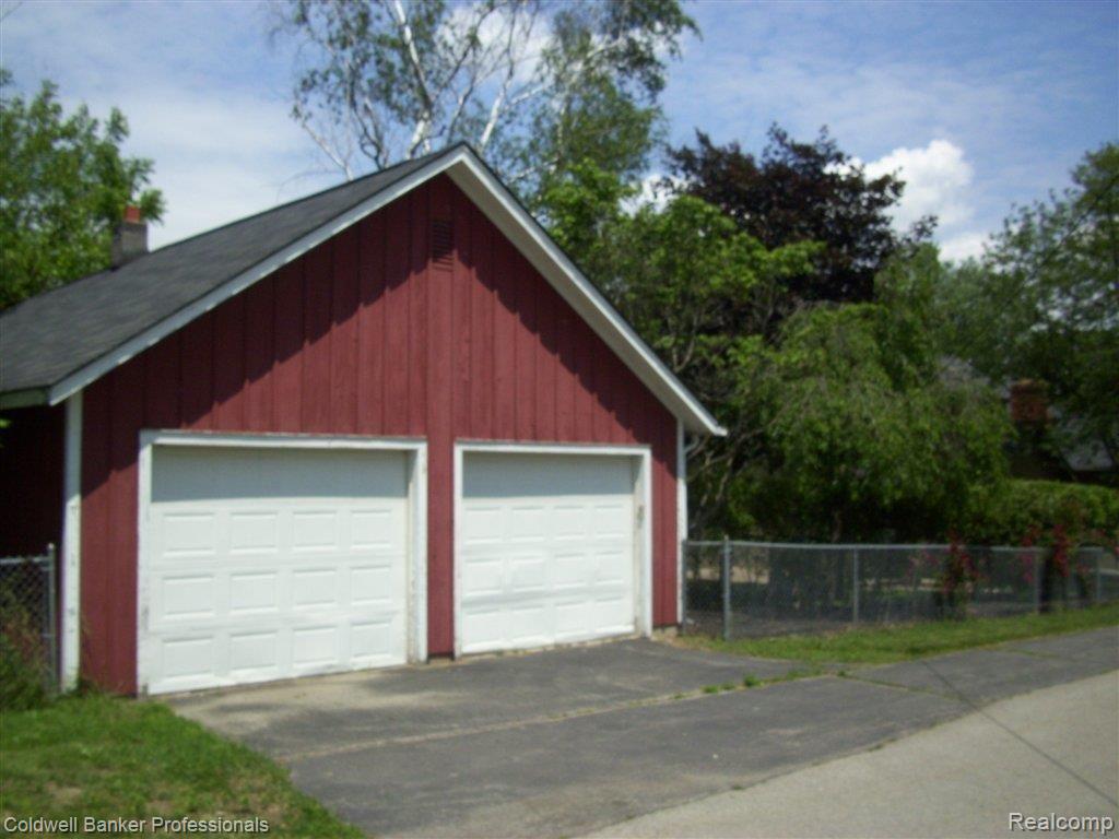 3 North Holcomb Road Clarkston, MI 48346 - Photo 23 of 23 100_7772.JPG