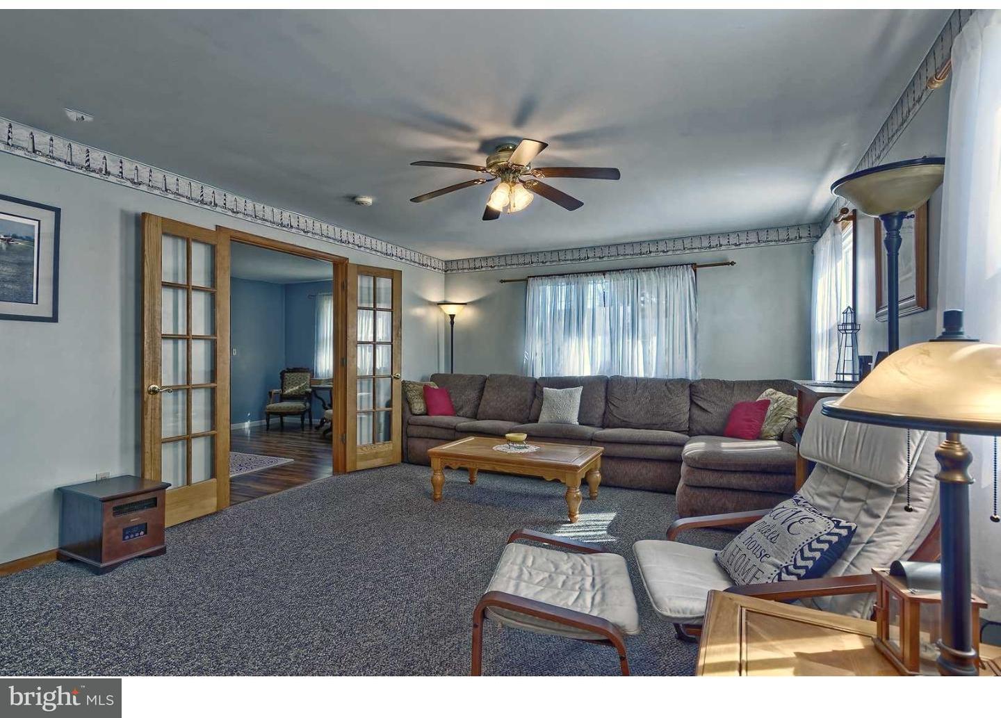 137 Quaker Road Pennsville, NJ 08070 - Photo 12 of 25 Family Room