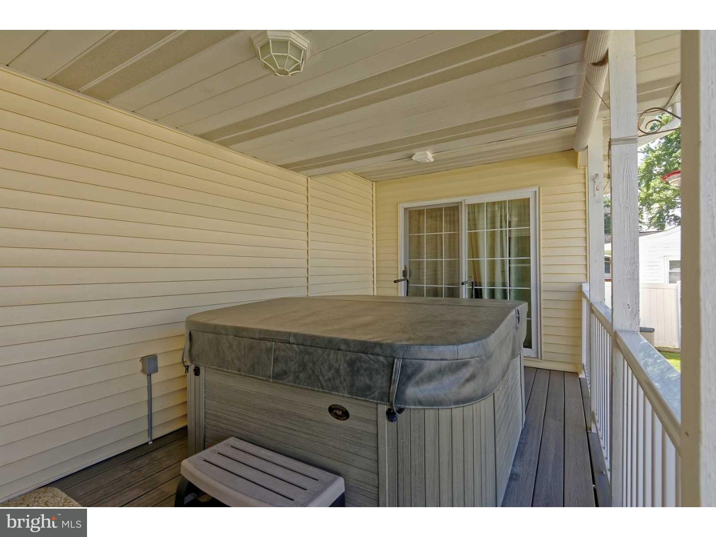 137 Quaker Road Pennsville, NJ 08070 - Photo 20 of 25 Porch