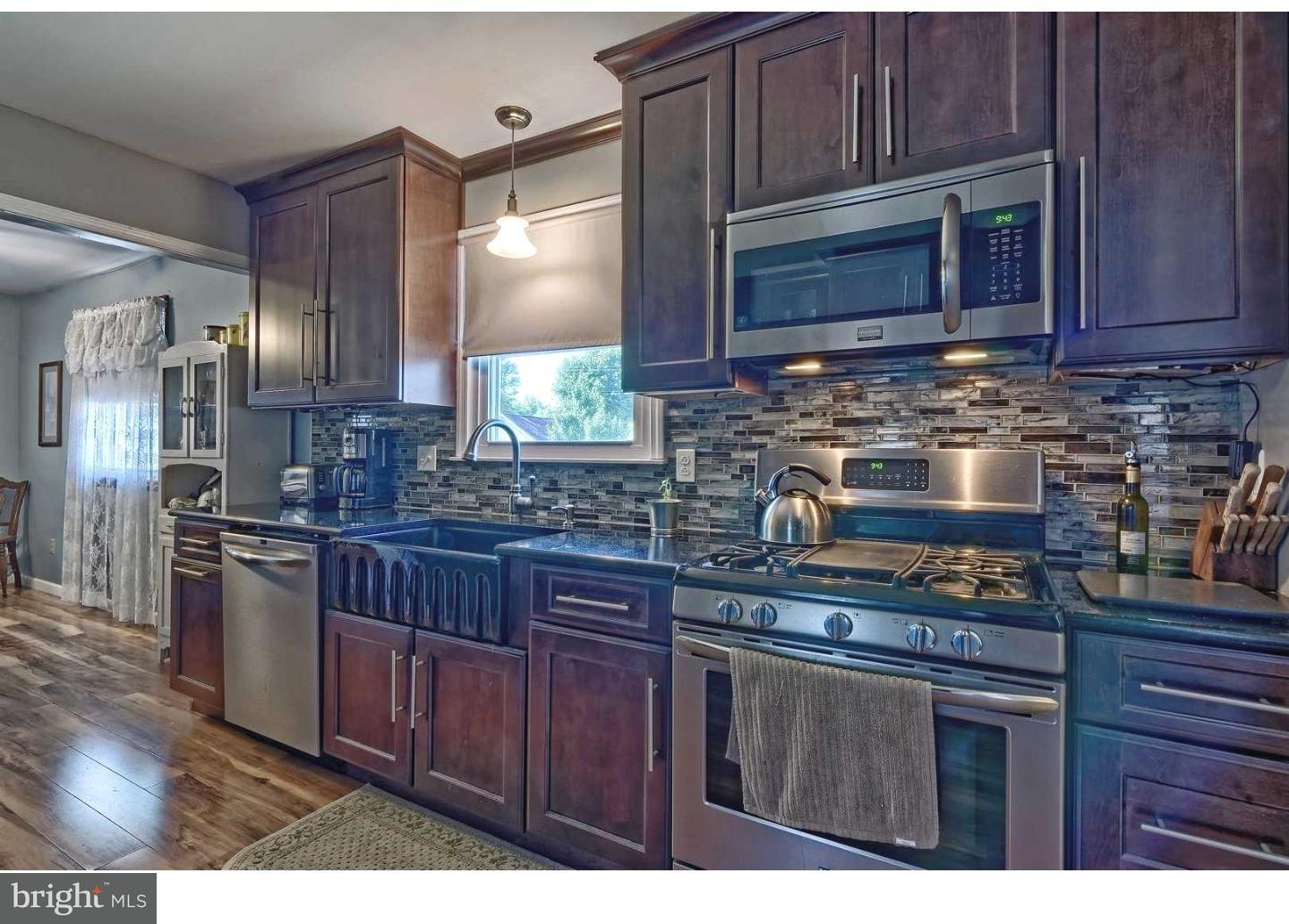 137 Quaker Road Pennsville, NJ 08070 - Photo 4 of 25 Kitchen