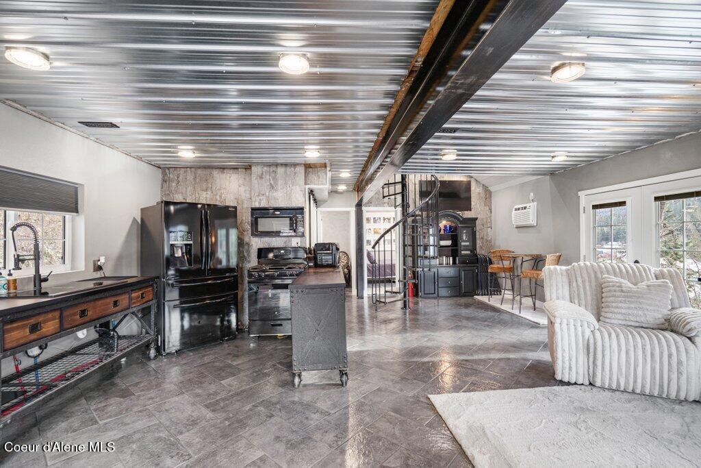 411 Pine Street Mullan, ID 83846 - Photo 14 of 33 .