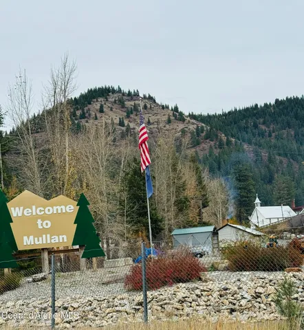 $275,000 | 411 Pine Street, Mullan, ID 83846