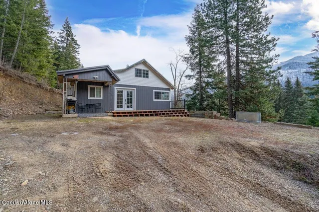 $275,000 | 411 Pine Street, Mullan, ID 83846