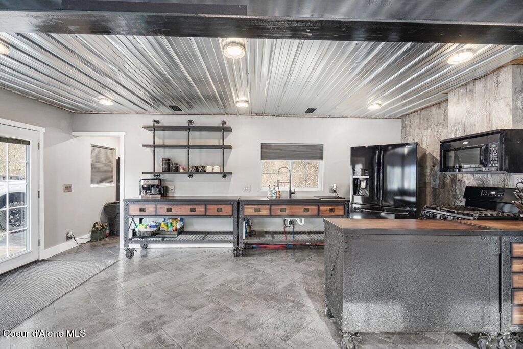 411 Pine Street Mullan, ID 83846 - Photo 6 of 33 Plenty of Counter Space