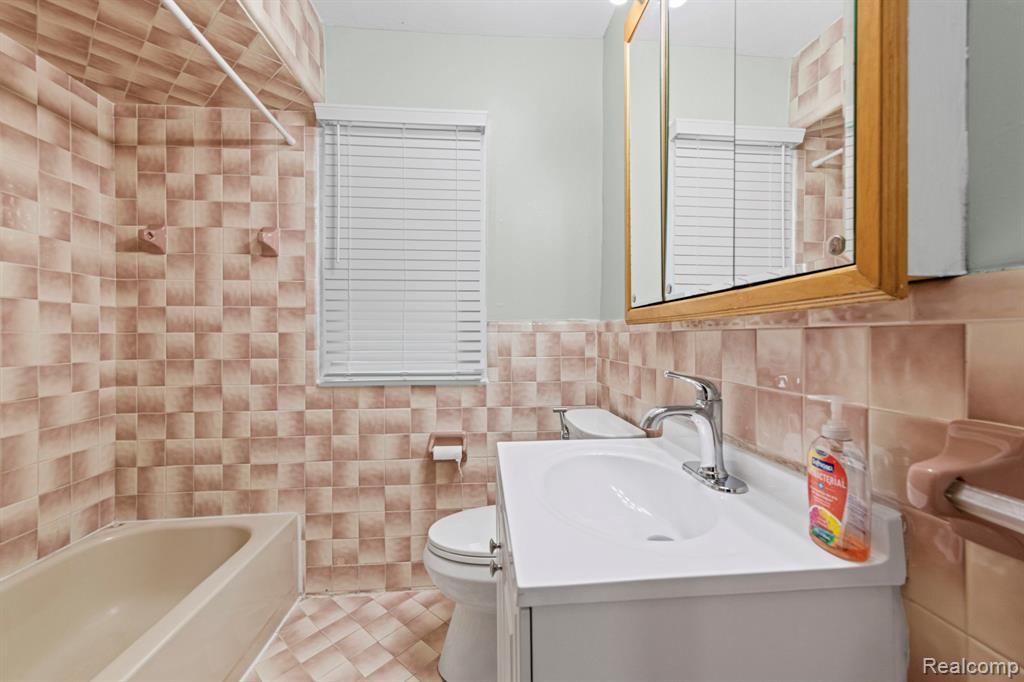 4165 Crooks Road Troy, MI 48098 - Photo 11 of 27