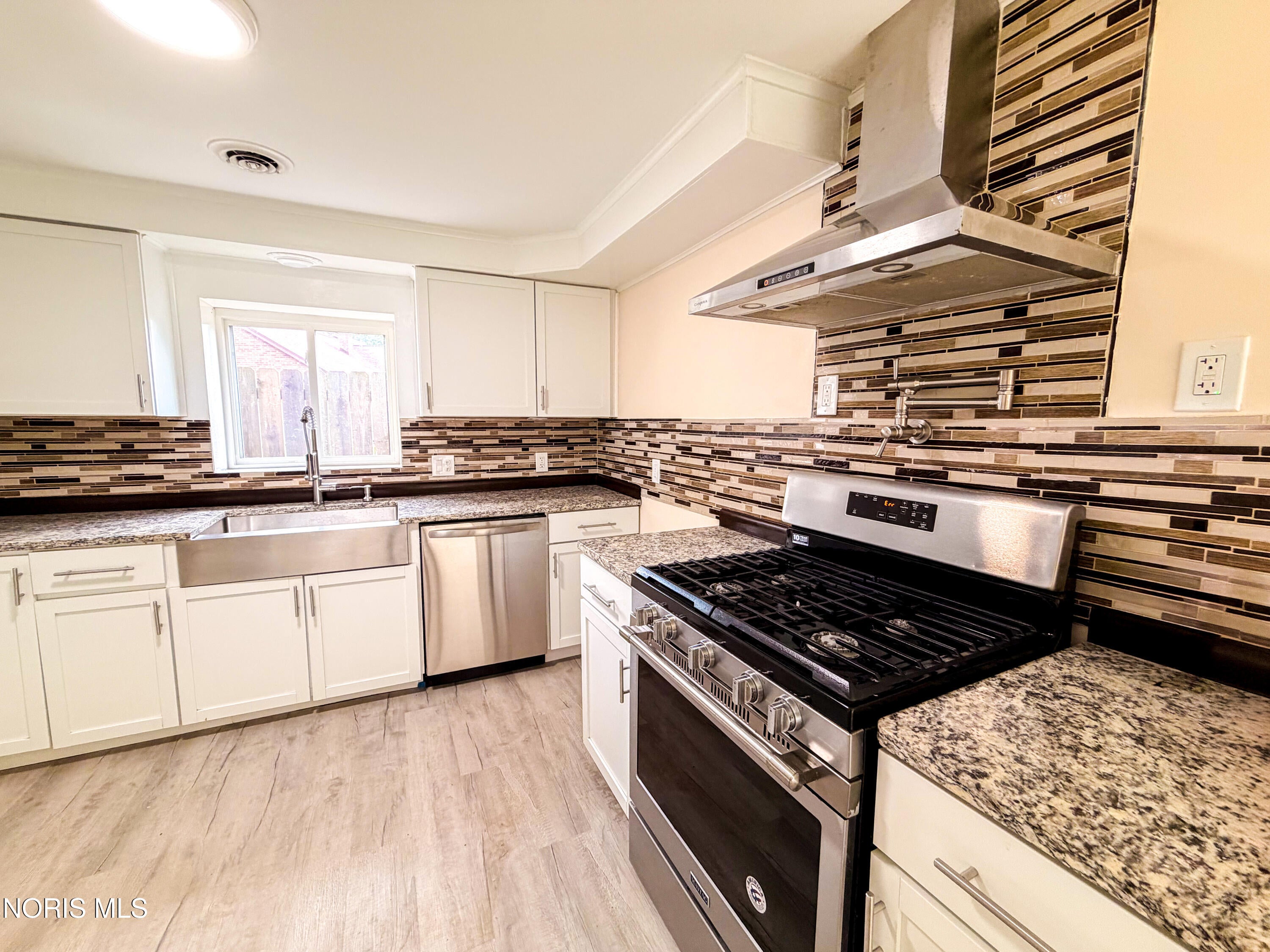 5840 Cedar Point Road Oregon, OH 43616 - Photo 10 of 54 Gallery Image 10