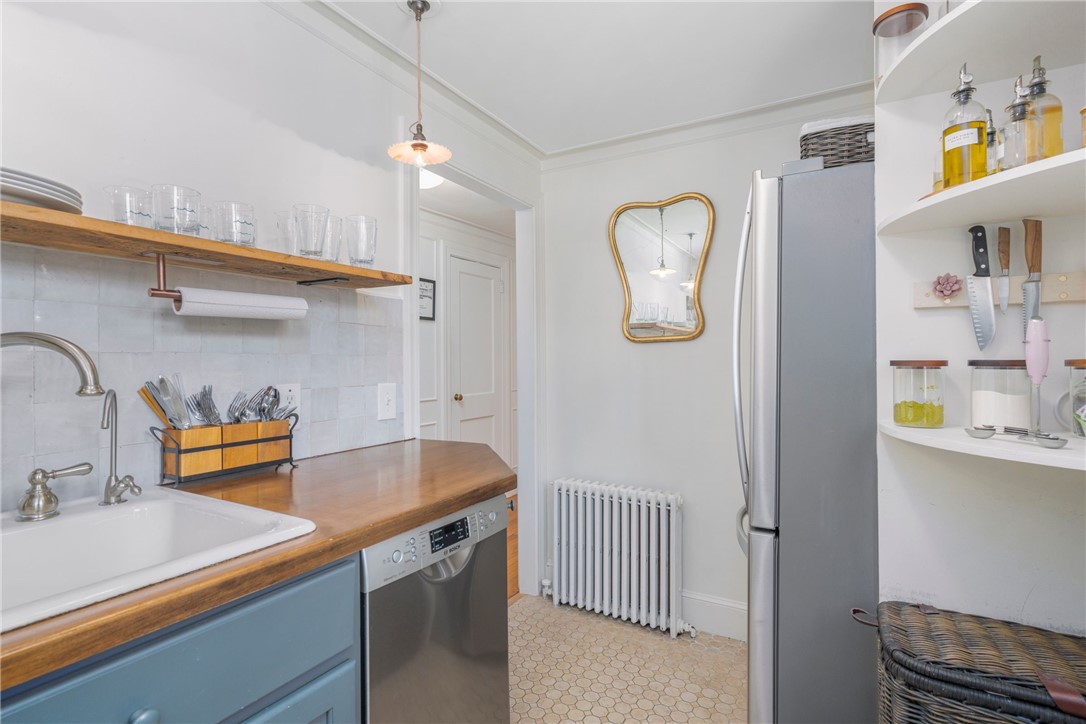 36 Kay Street, Unit 3 Newport, RI 02840 - Photo 13 of 28 Kitchen