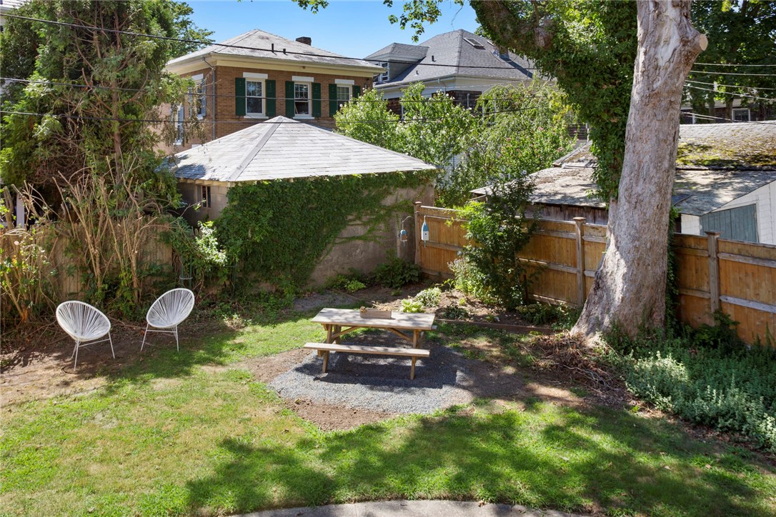 36 Kay Street, Unit 3 Newport, RI 02840 - Photo 21 of 28 Common outdoor space