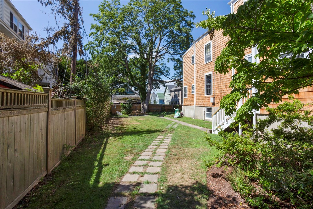 36 Kay Street, Unit 3 Newport, RI 02840 - Photo 23 of 28 Side Yard