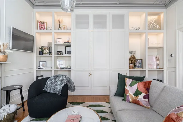 $6,500 | 36 Kay Street, Unit 3, Newport, RI 02840