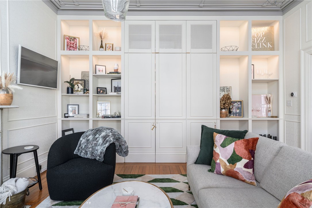 36 Kay Street, Unit 3 Newport, RI 02840 - Photo 7 of 28 Living Room